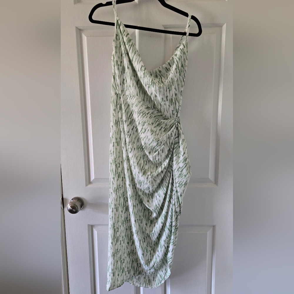 Gorgeous ruched strap asymmetrical dress, green and white, EUC